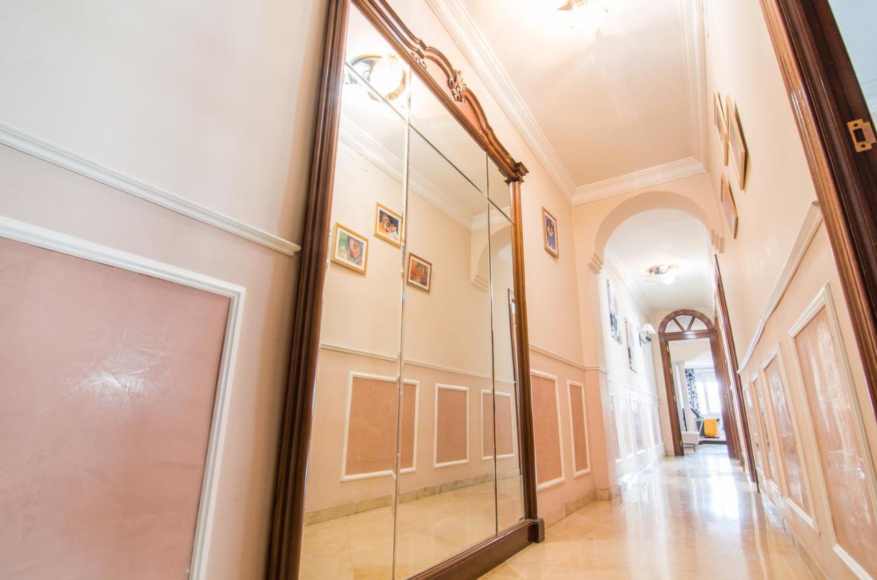 Lope De Vega Apartment Granada Bagian luar foto