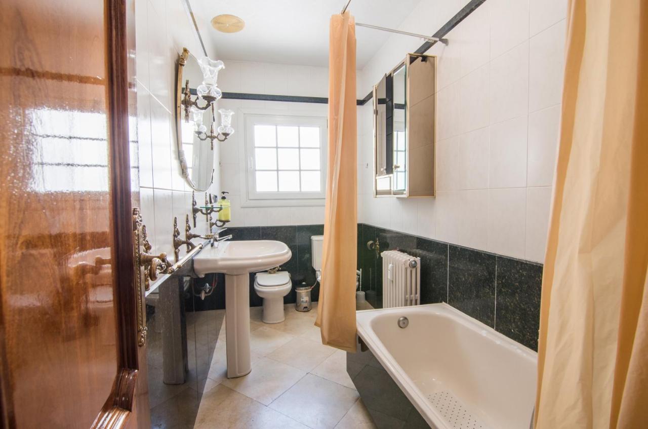 Lope De Vega Apartment Granada Bagian luar foto