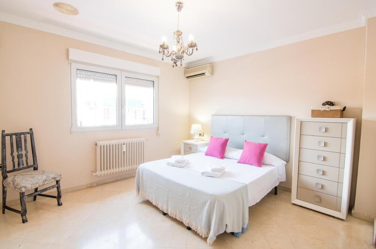 Lope De Vega Apartment Granada Bagian luar foto