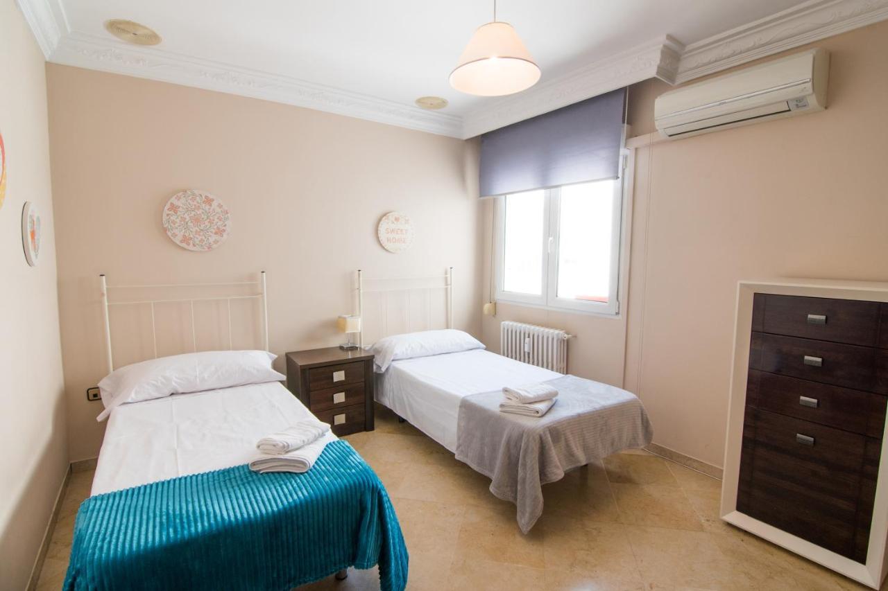 Lope De Vega Apartment Granada Bagian luar foto
